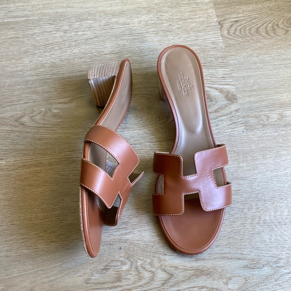 Hermes Oasis Gold Size 39.5 EUC